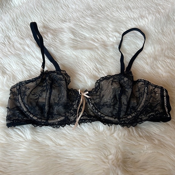 Heidi Klum Lace Bra - Picture 6 of 7